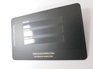 Czarne metalowe wizytówki z błyszczącym panelem do podpisu z nadrukiem UV