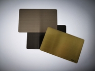 Kolorowa wytrawiana wizytówka z szczotkowanego metalu o grubości 0,25 mm