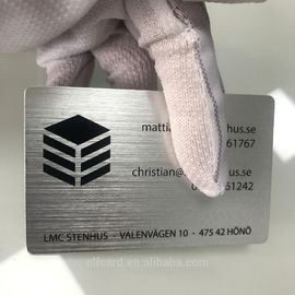 Kolorowe wizytówki z anodyzowanego aluminium Szczotkowana wykańczana rzeźbiona rzeźba