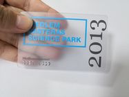 Wykonane na zamówienie matowe przezroczyste wizytówki PVC z wytłoczonym złotem / srebrnym numerem