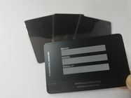 Wytłaczany czarny druk offsetowy metalowych wizytówek 89 * 51 mm