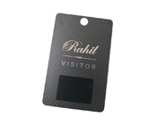 Unikalne matowe czarne metalowe wizytówki CR80 z błyszczącym logo druku UV